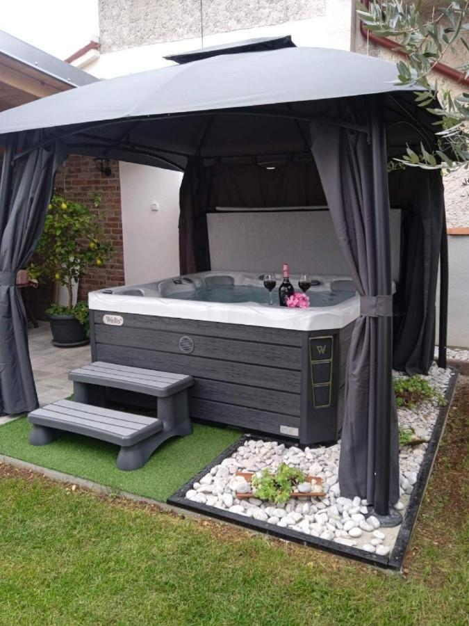 House Nada Apartman Muntic Luaran gambar